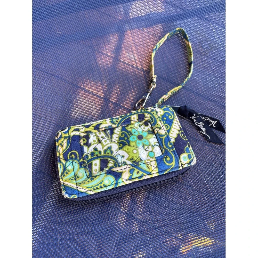 Vera Bradley Quilted Cotton Zip Around Wristlet Wallet Blue Green Paisley Floral